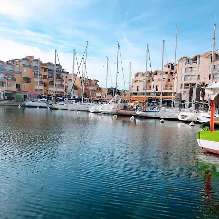 Escale A Au Coeur De La Marina 아파트